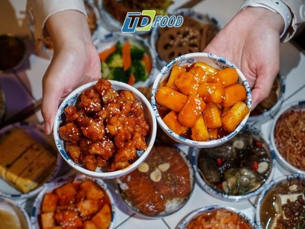 Phủ sốt và hoàn thiện sản phẩm